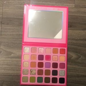 Makeup palette